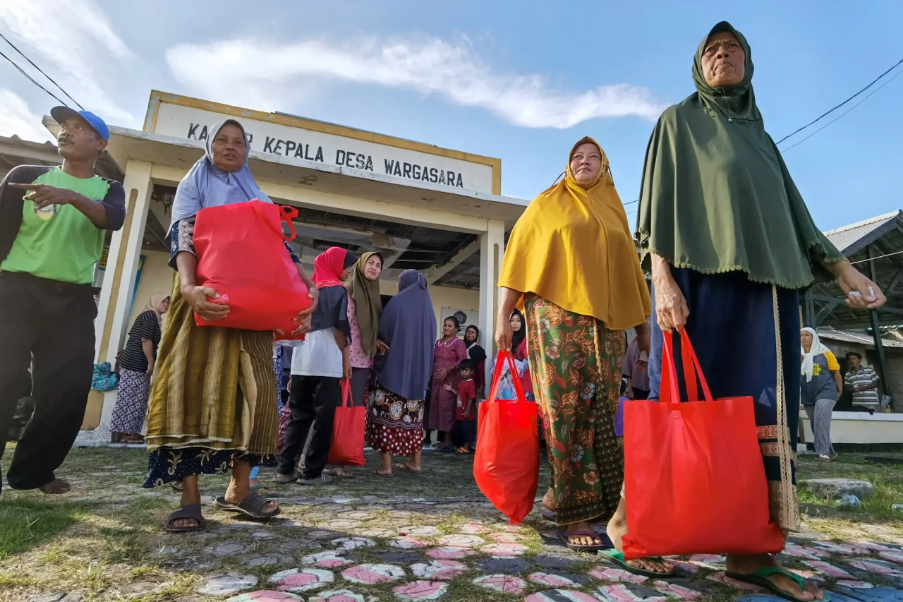 Gelar Bakti Sosial,...