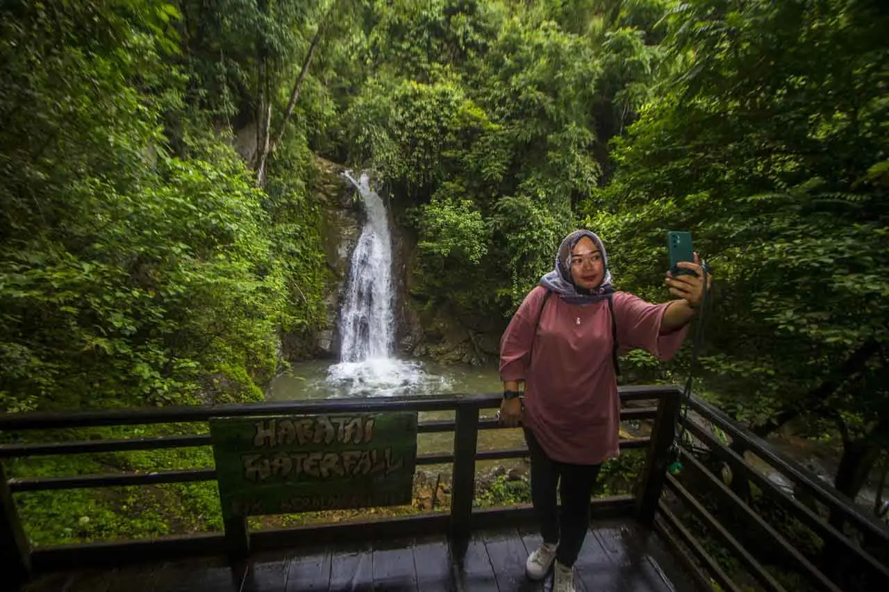 Wisata Air Terjun di...