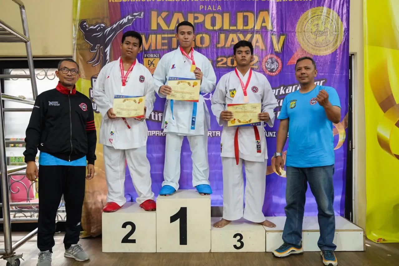 554 Karateka Bersaing...