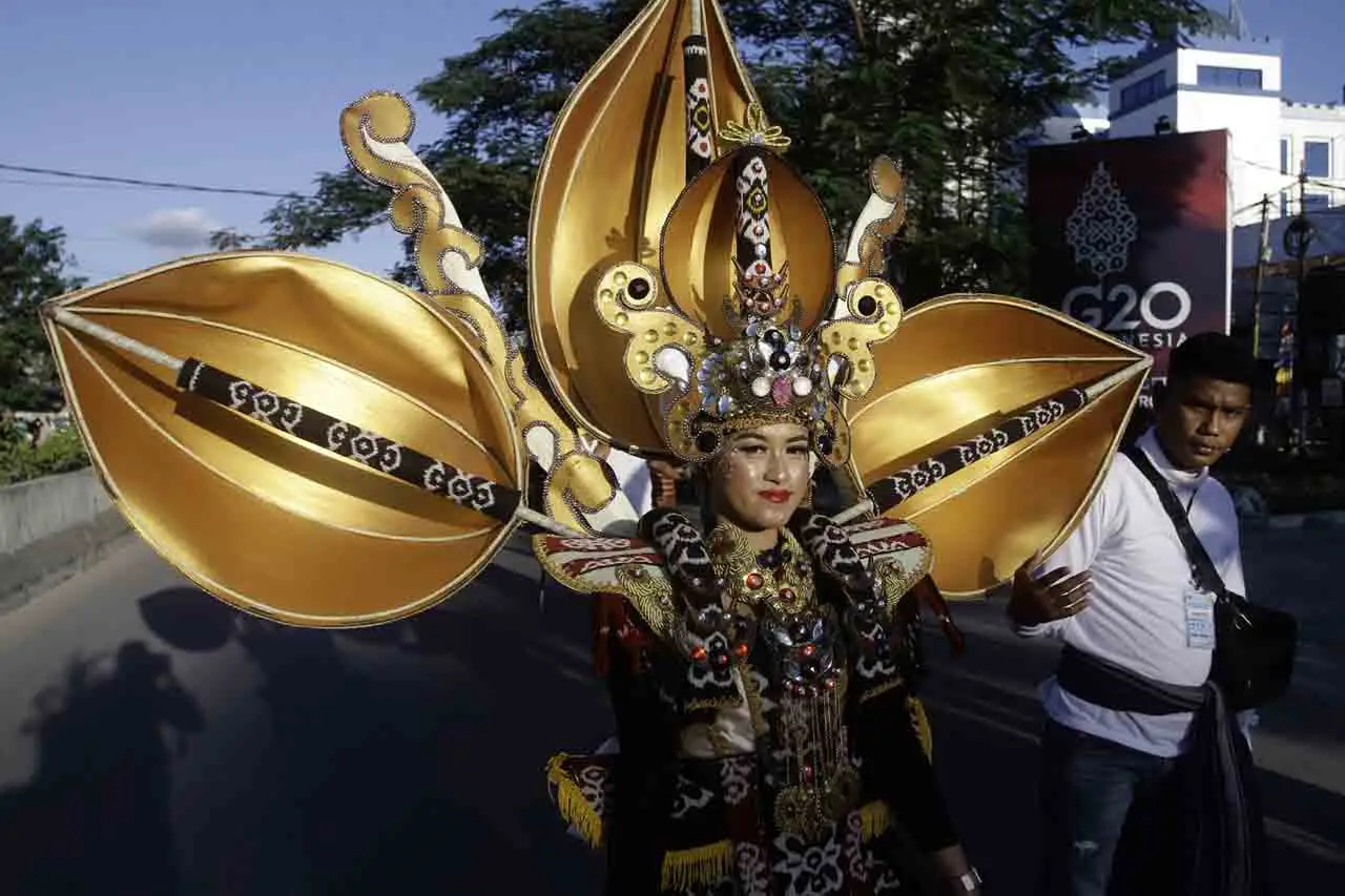 Warna-Warni Festival...