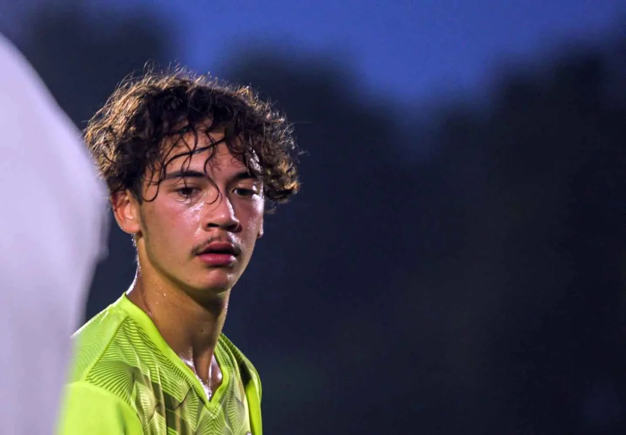Potret Jim Croque, Pesepakbola...