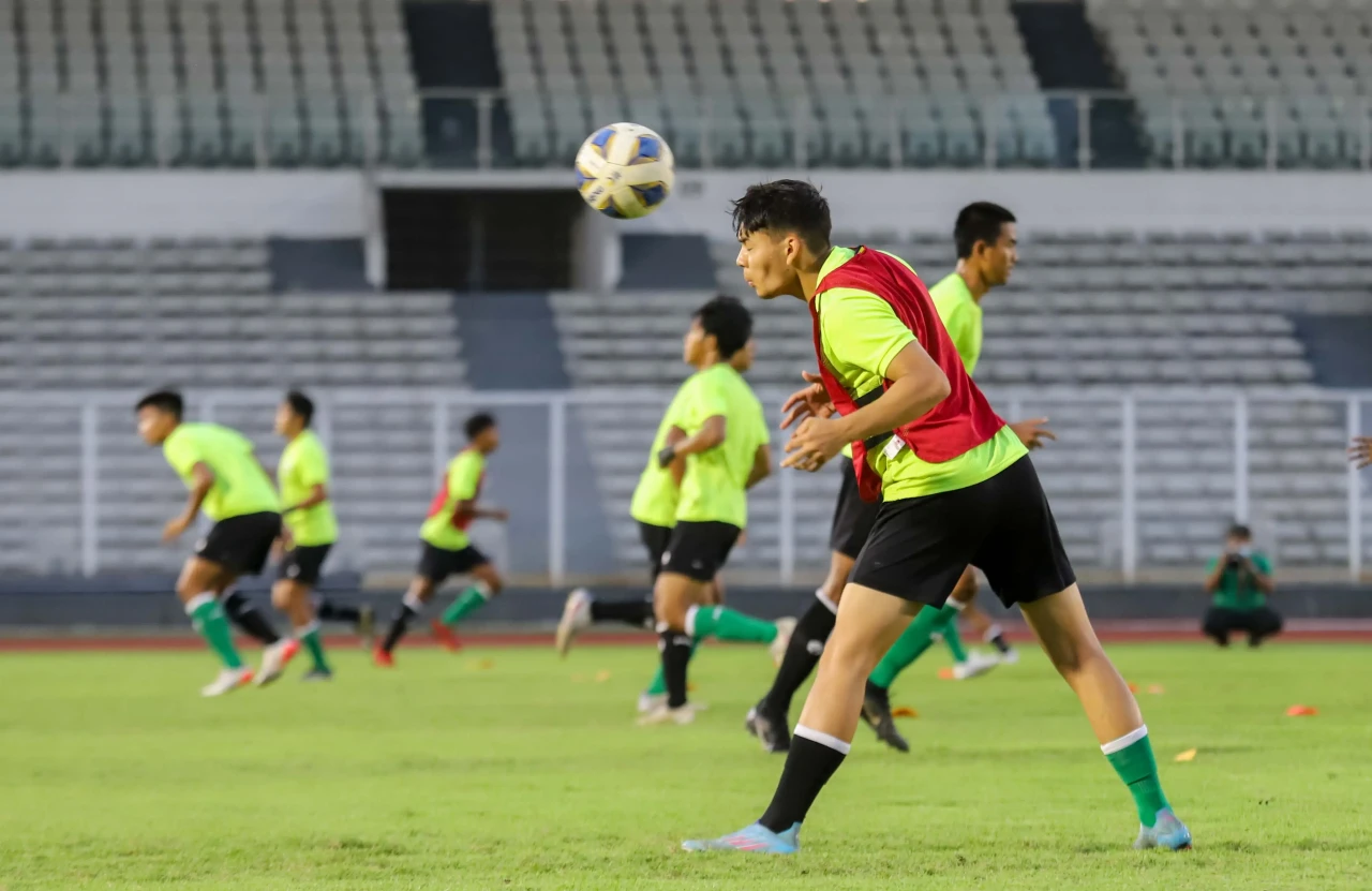 Latihan Tim Indonesia...