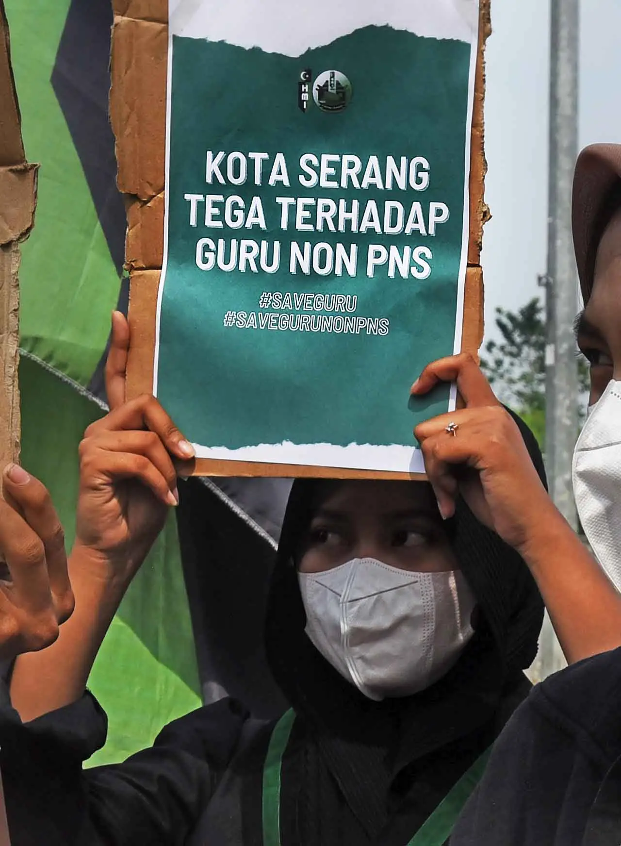 Mahasiswa Gelar Aksi...
