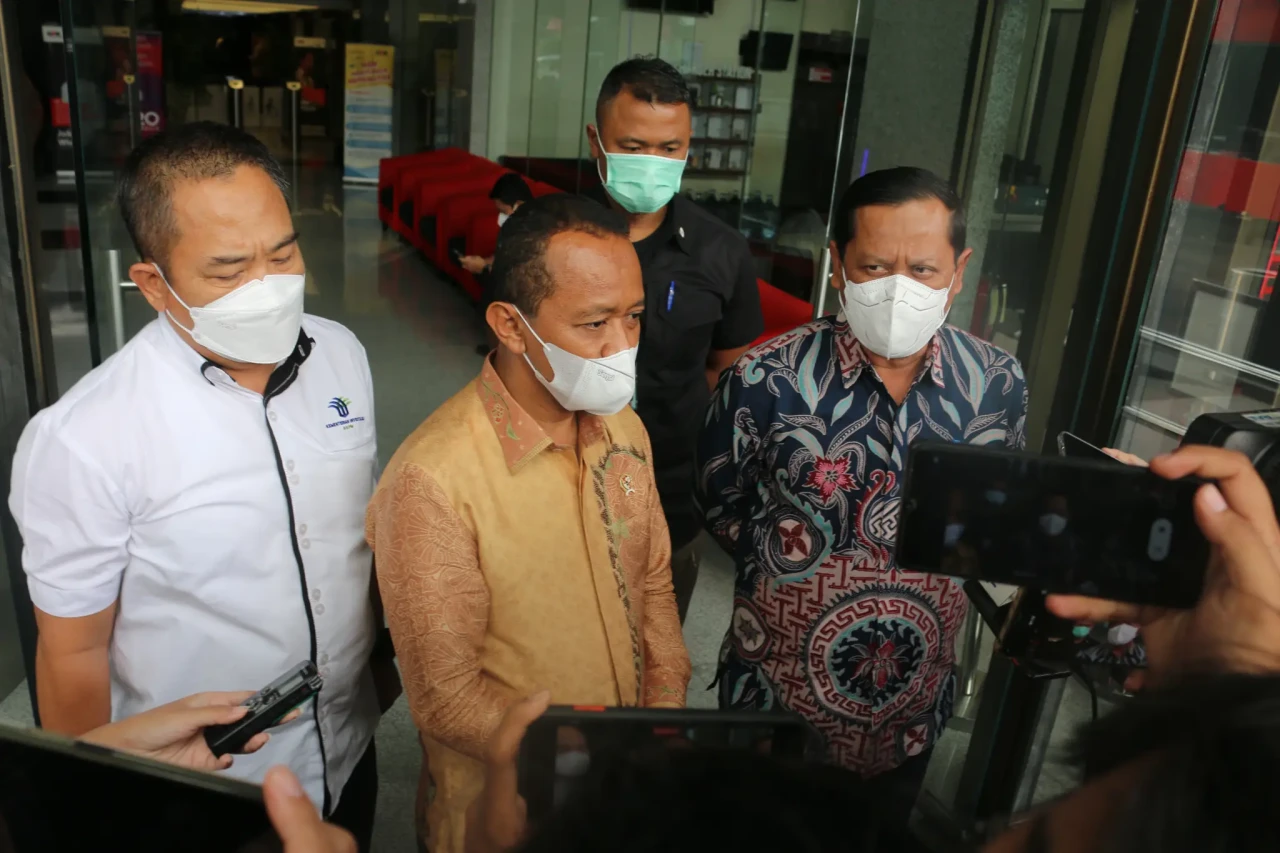 Menteri Investasi dan...