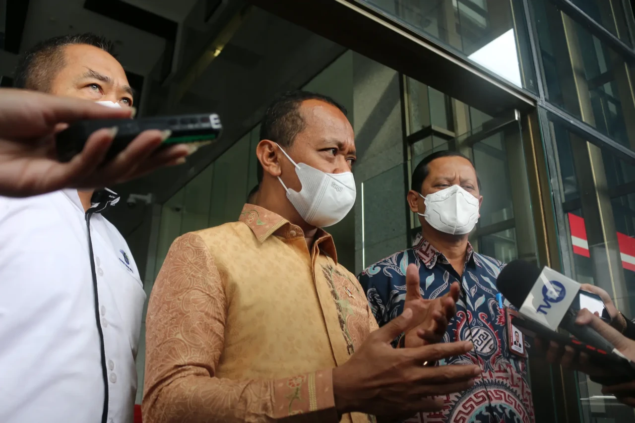 Menteri Investasi dan...