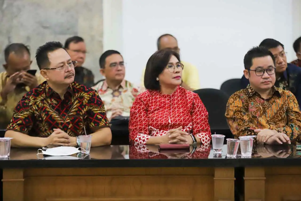Partai Perindo Gelar...