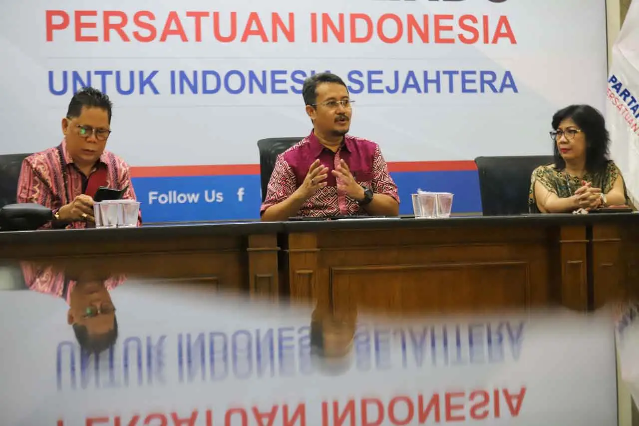 Partai Perindo Gelar...
