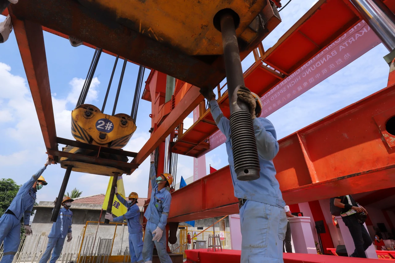 Pemasangan Girder Box...