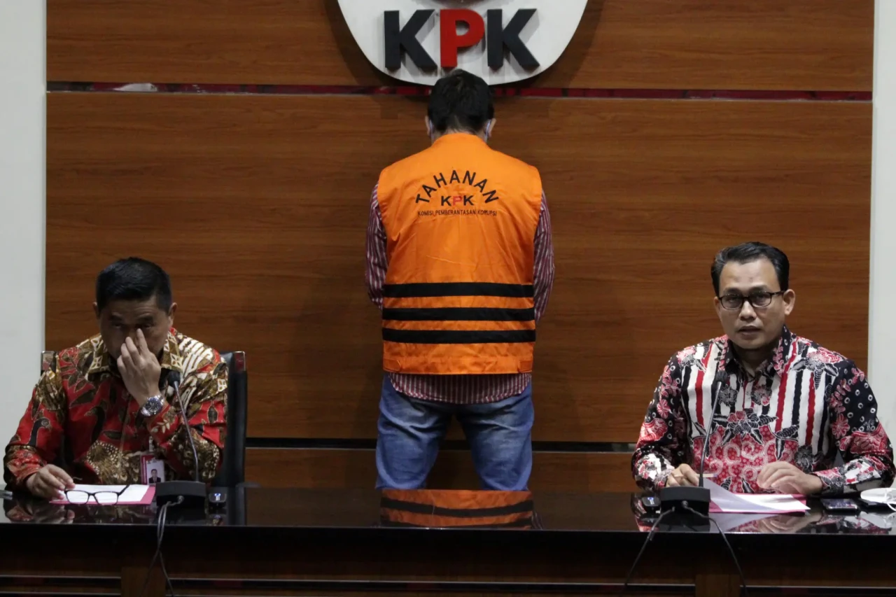 Ditetapkan Sebagai Tersangka...