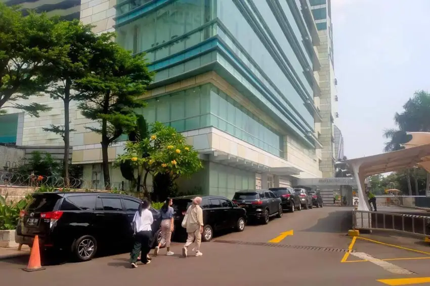 KPK Geledah Apartemen...