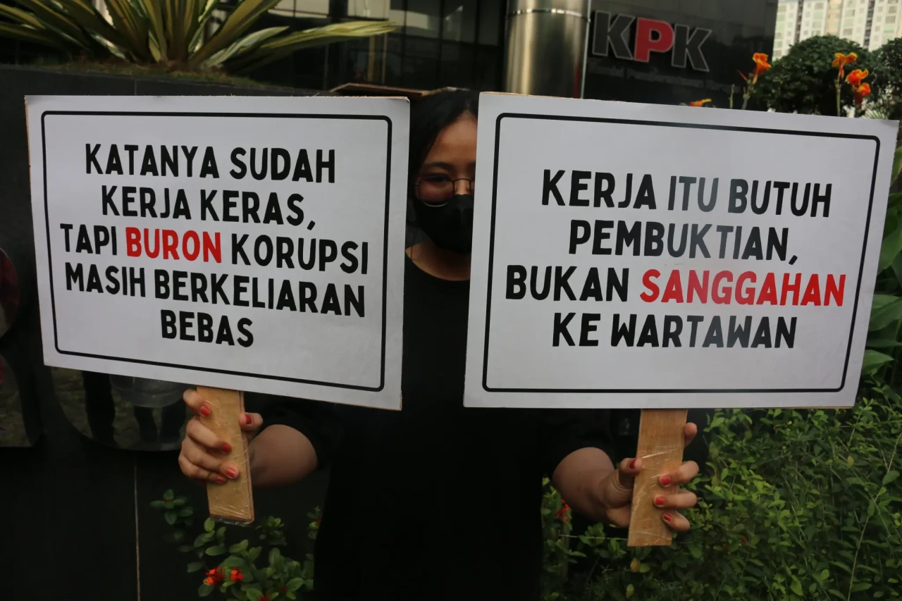900 Hari Menghilangnya...