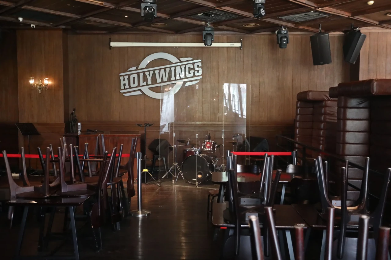 Penampakan Bar Holywings...