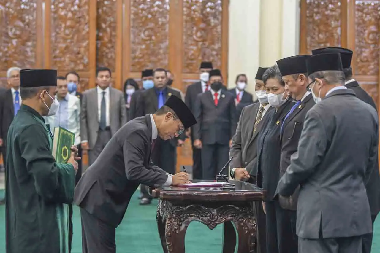 Yandri Susanto Dilantik...