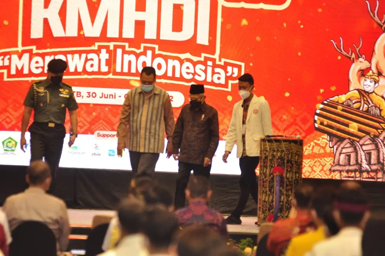 Dibuka oleh Wakil Presiden...