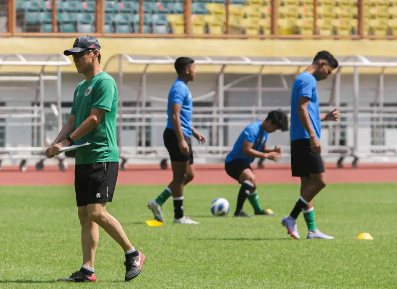 Melihat Latihan Timnas...