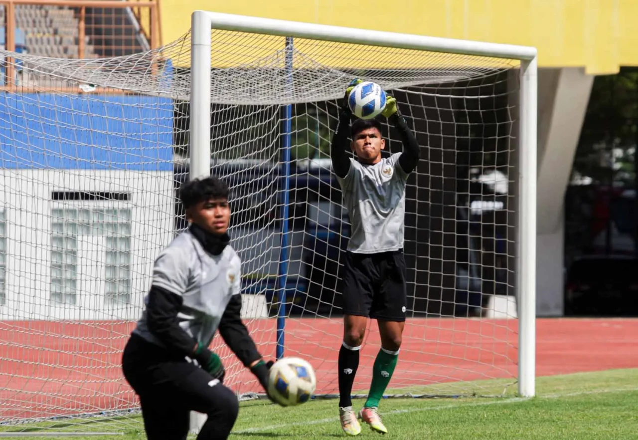 Melihat Latihan Timnas...