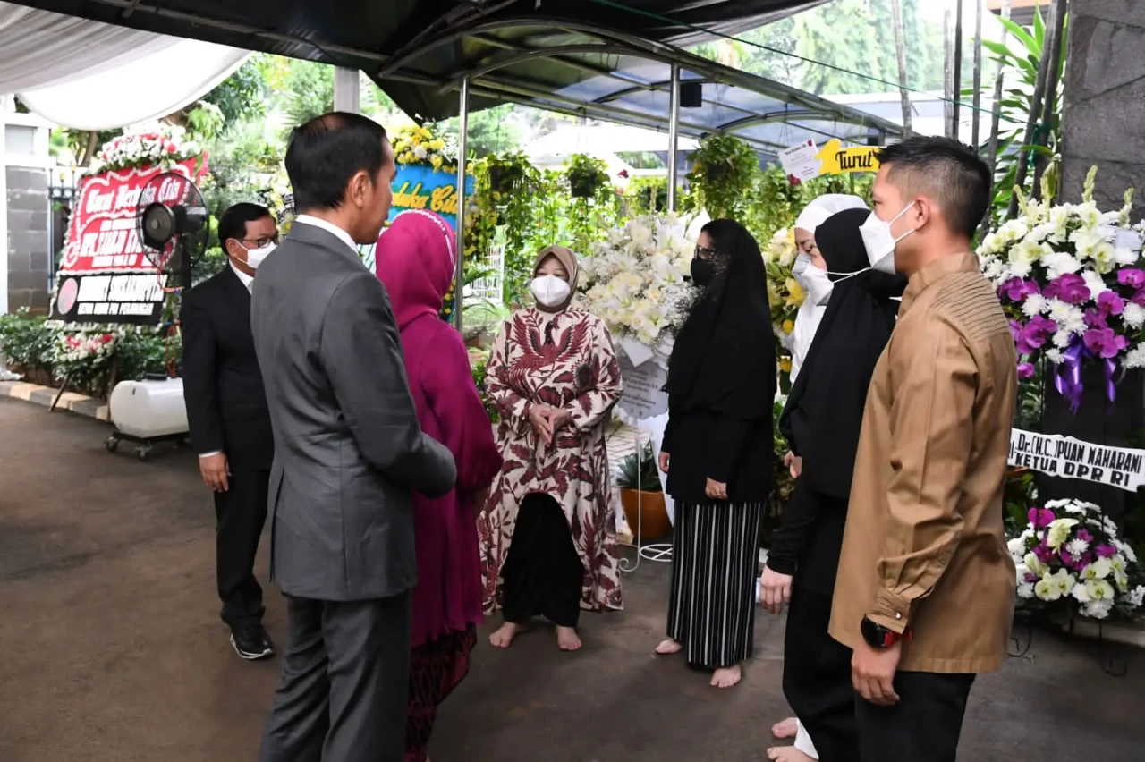 Presiden Jokowi dan...