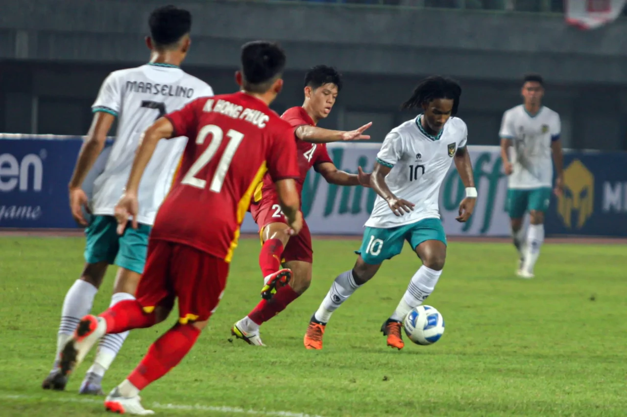 Ditahan Imbang Vietnam...