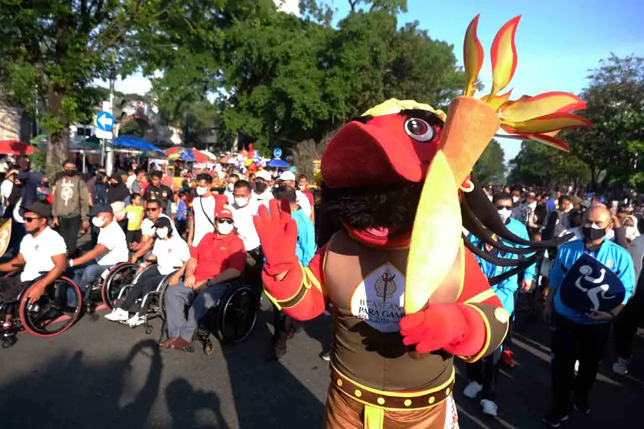 Kirab Maskot ASEAN Paragames...