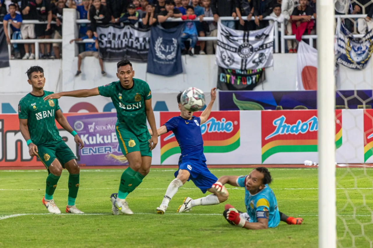 PSIS Semarang Melaju...