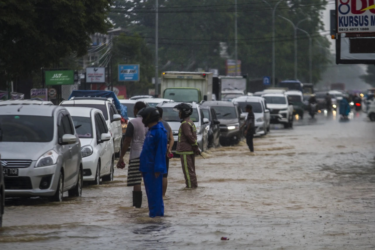 Banjir Rendam Sejumlah...