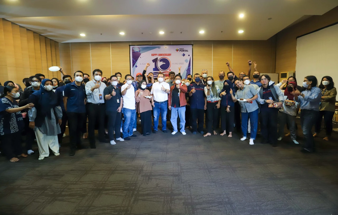 Bertajuk Senyawa Kolaborasi,...