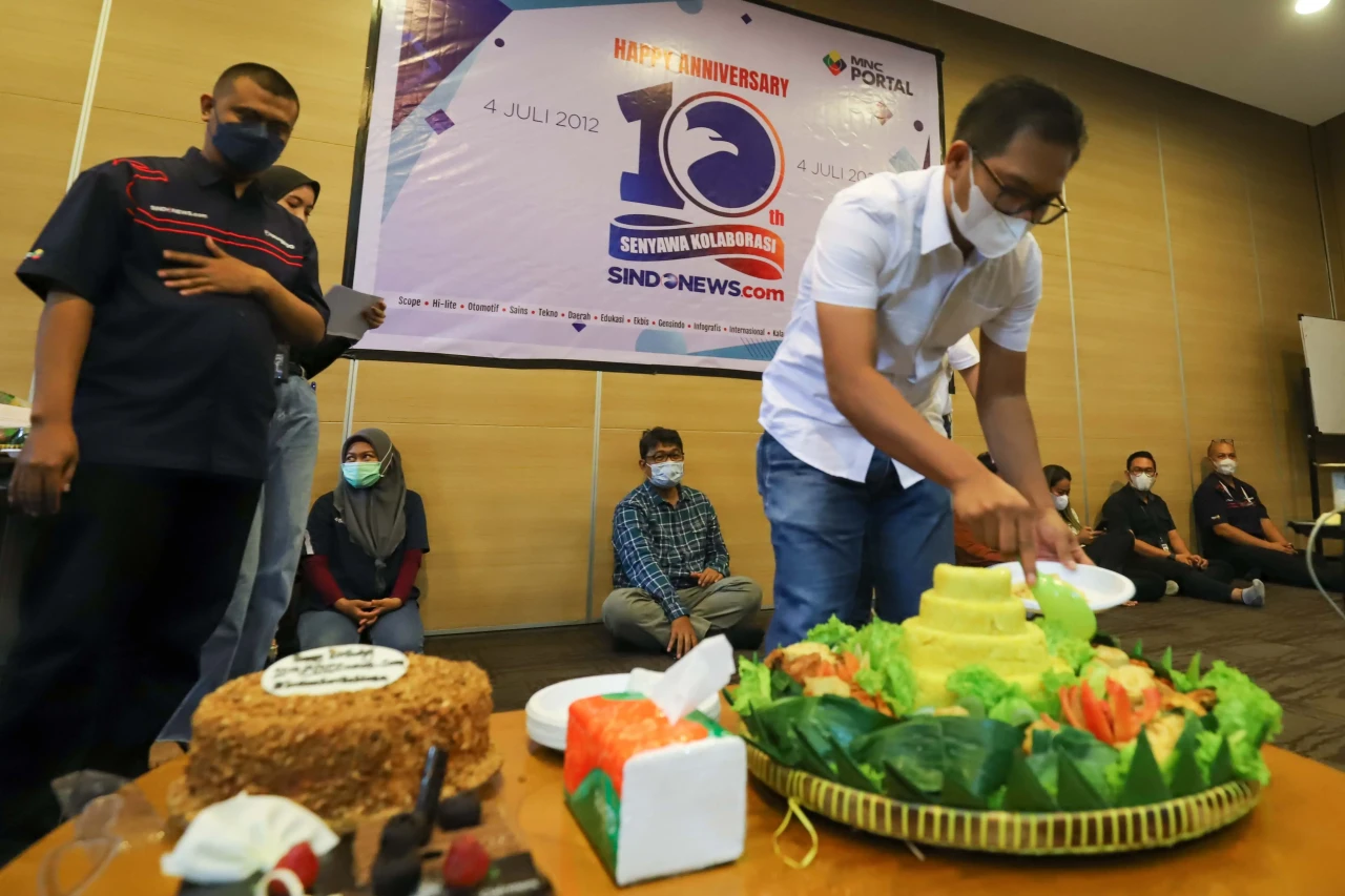 Bertajuk Senyawa Kolaborasi,...