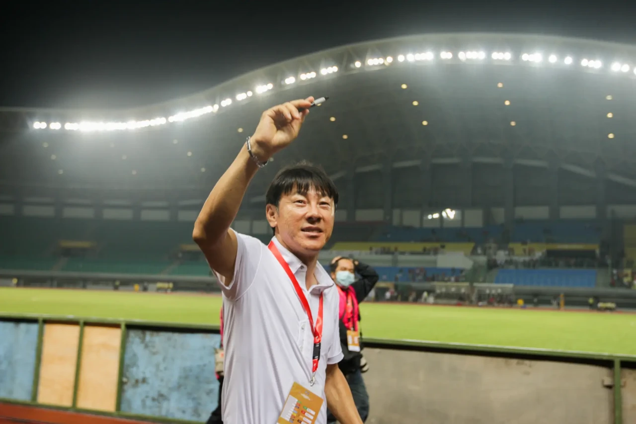Momen Shin Tae-yong...