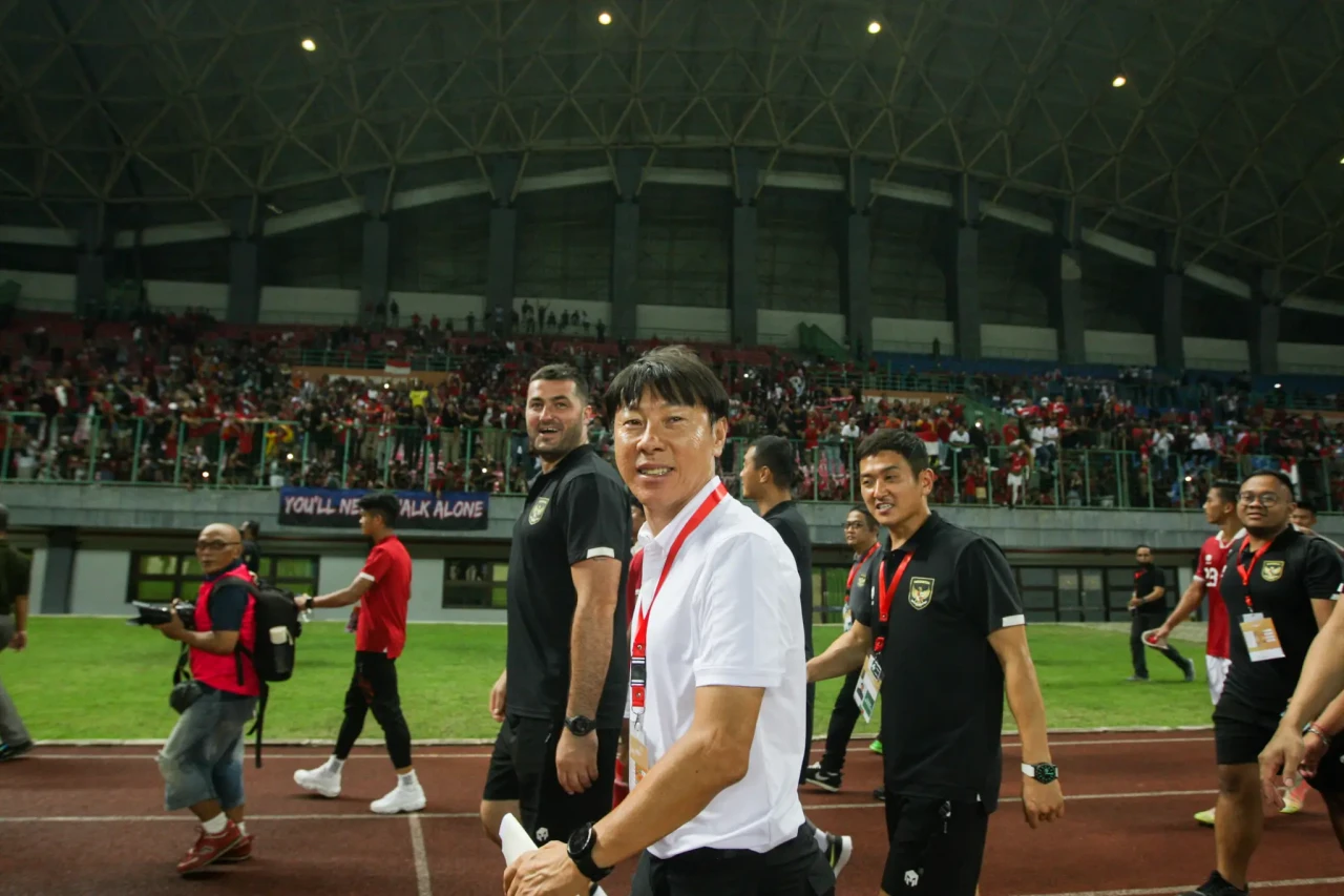 Momen Shin Tae-yong...