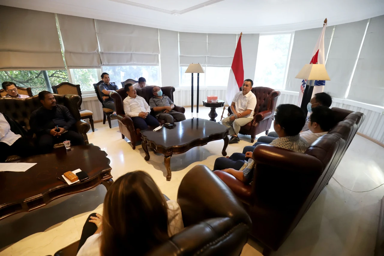 Partai Perindo Gelar...