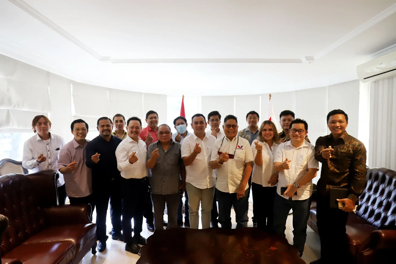 Partai Perindo Gelar...