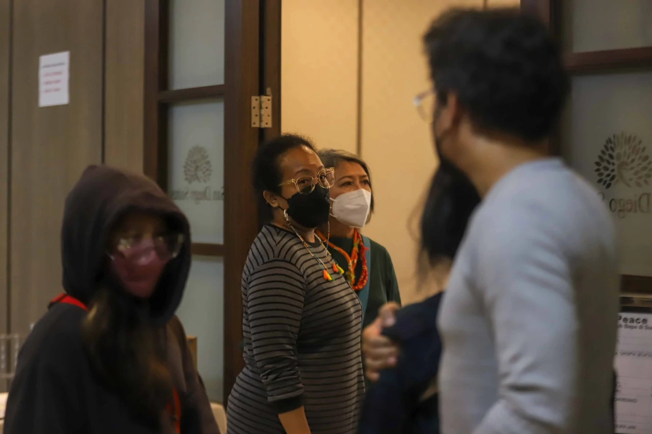 Suasana Haru Iringi...
