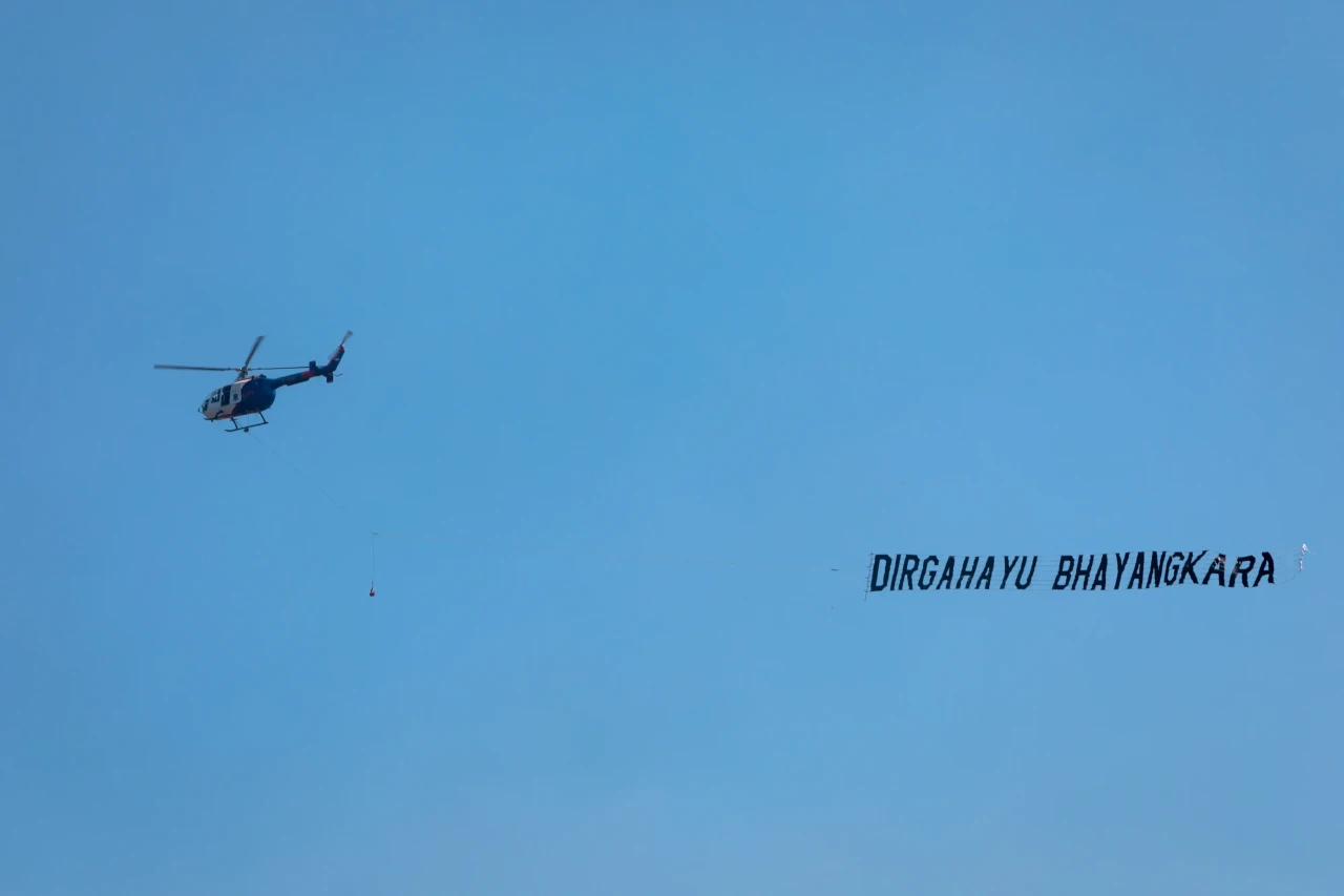 Jokowi Pimpin Upacara...