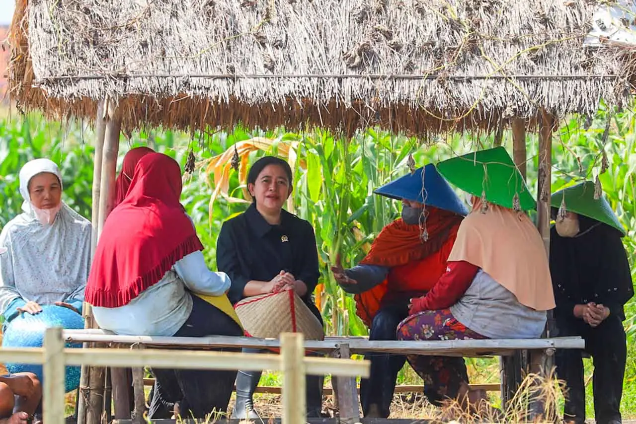 Momen Puan Maharani...