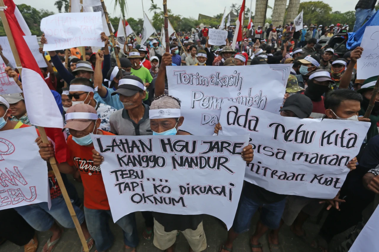 Aksi Petani Tebu Minta...