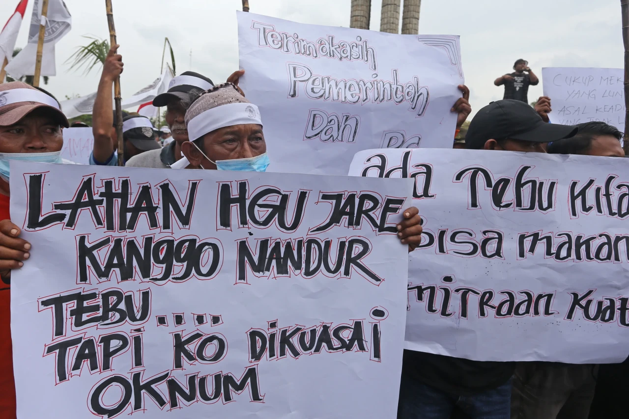 Aksi Petani Tebu Minta...