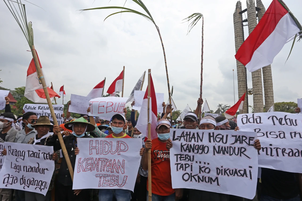 Aksi Petani Tebu Minta...