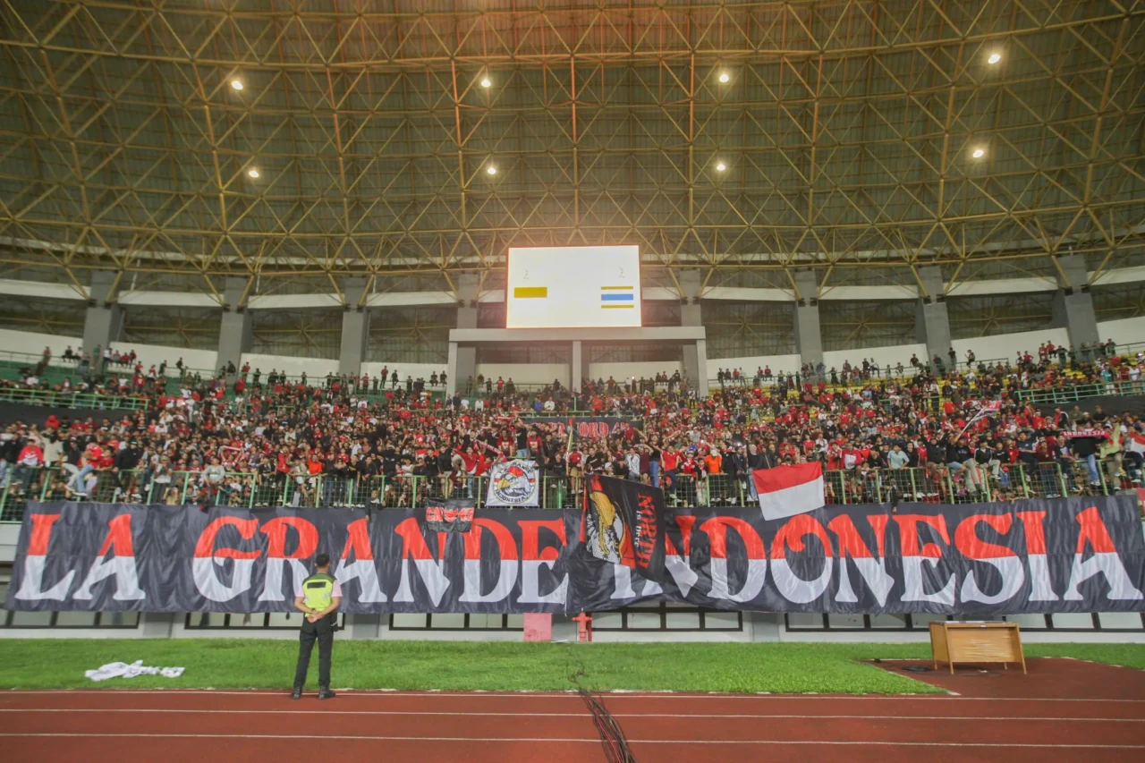 Potret Aksi Suporter...