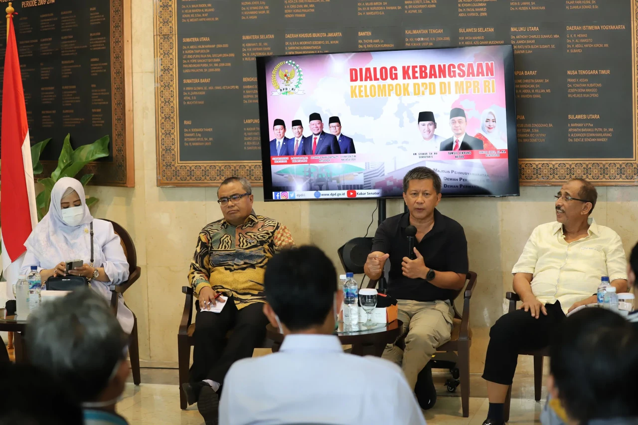 Rocky Gerung Jadi Pembicara...