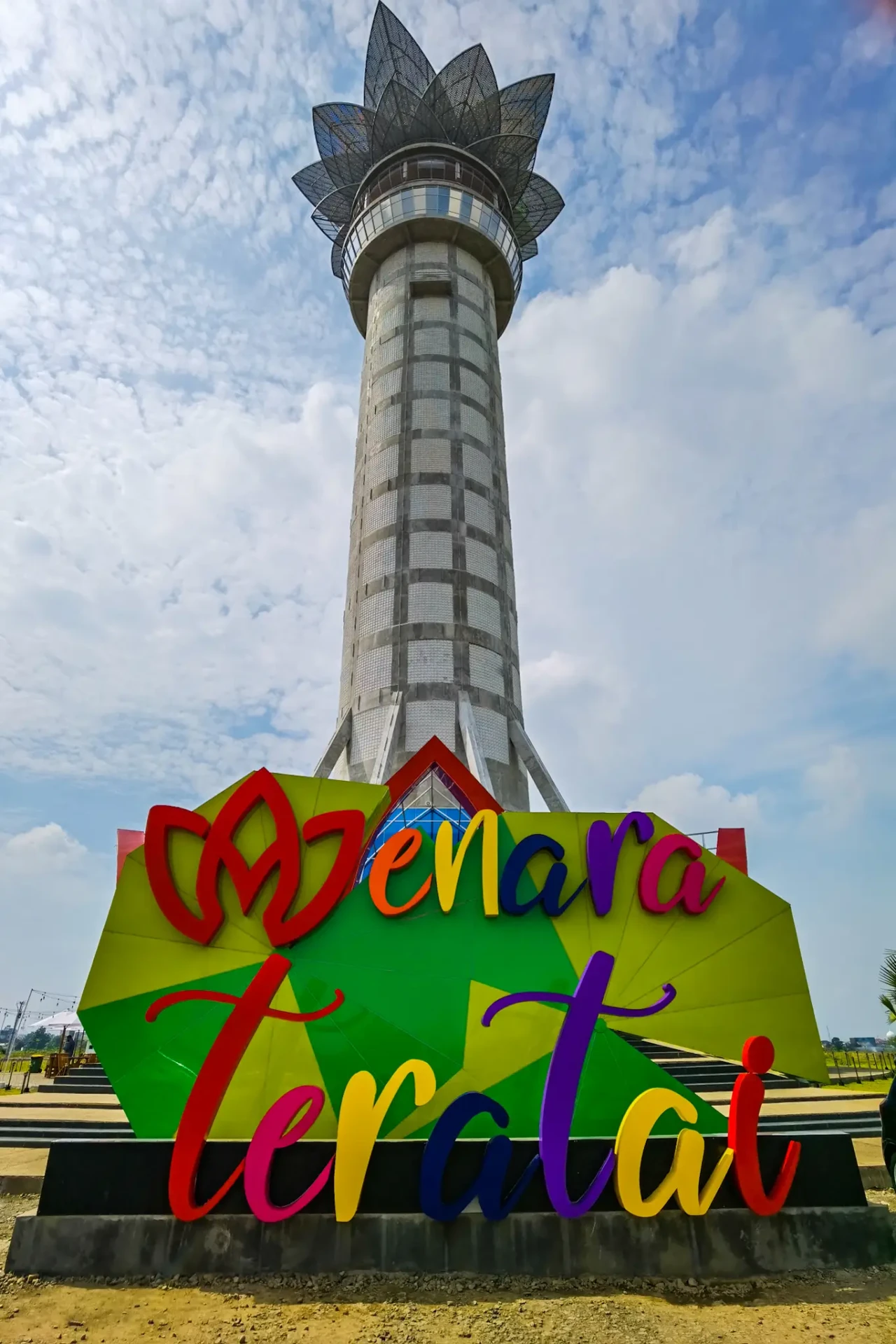 Menara Pandang Teratai,...
