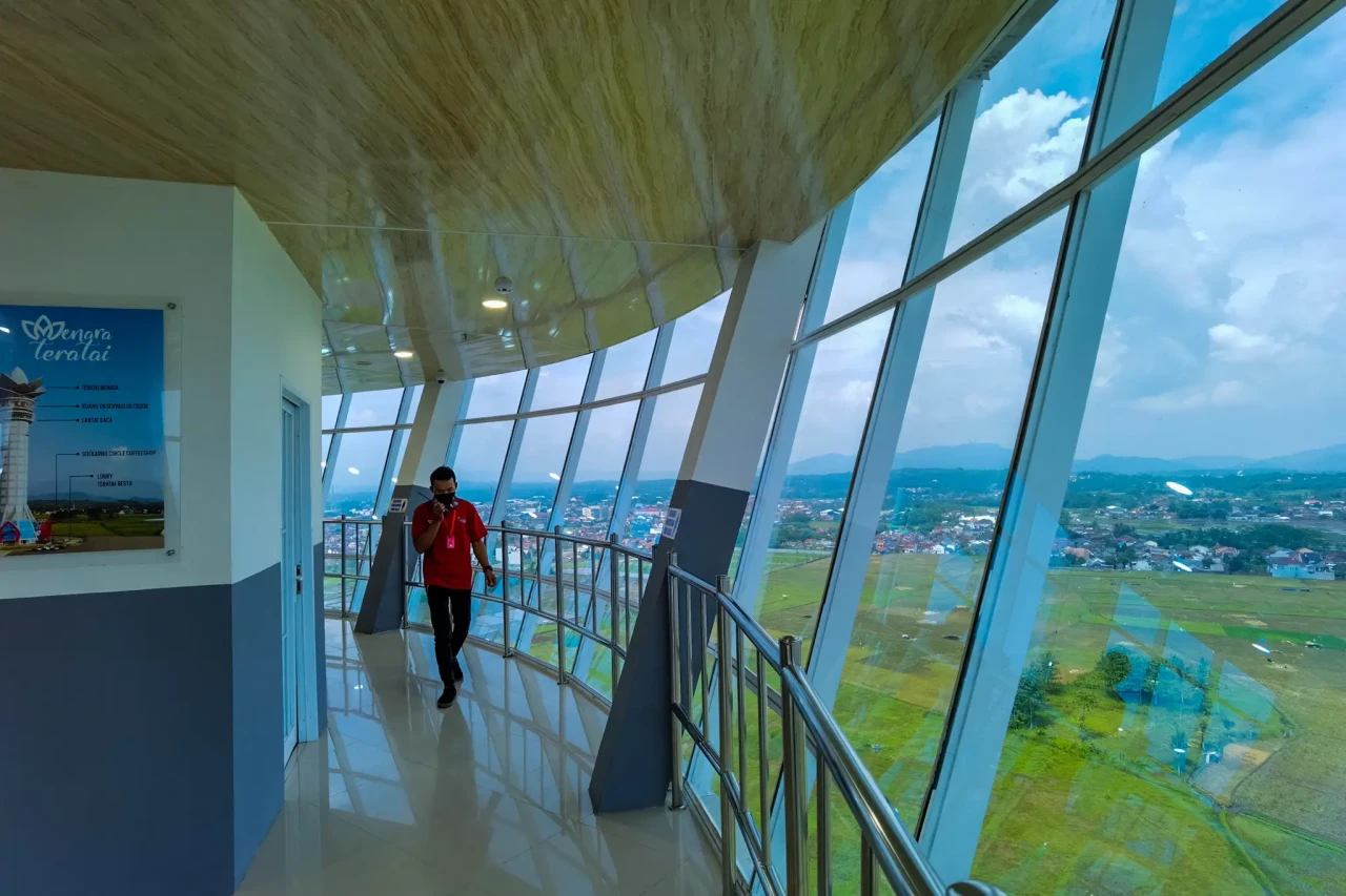 Menara Pandang Teratai,...