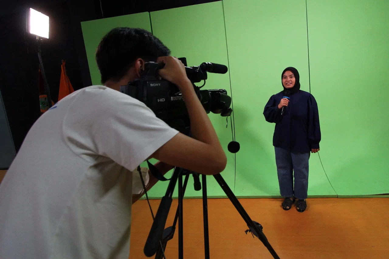 Peluncuran Digital Broadcasting...