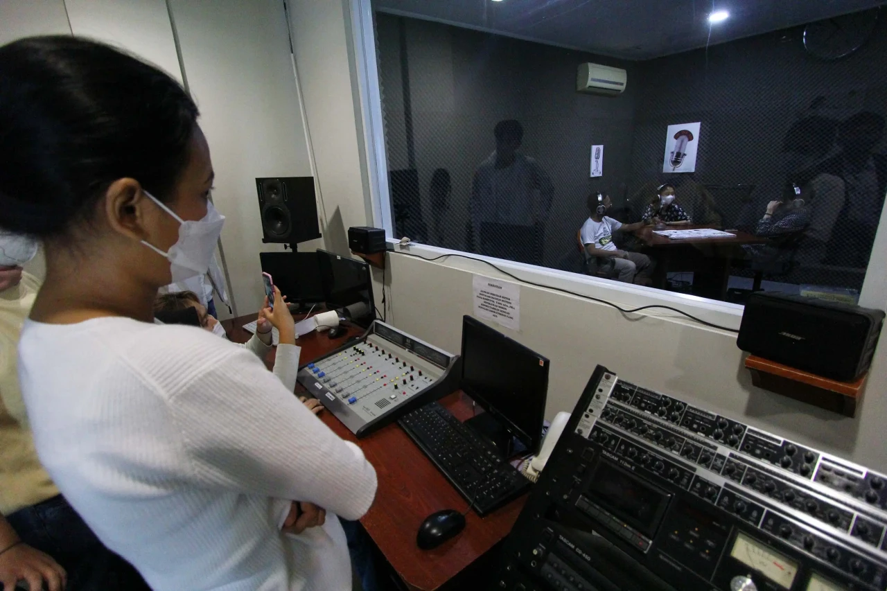 Peluncuran Digital Broadcasting...