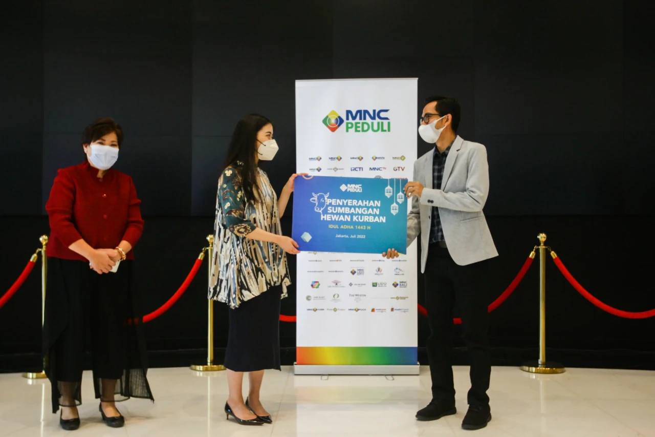 MNC Peduli Berikan Donasi...