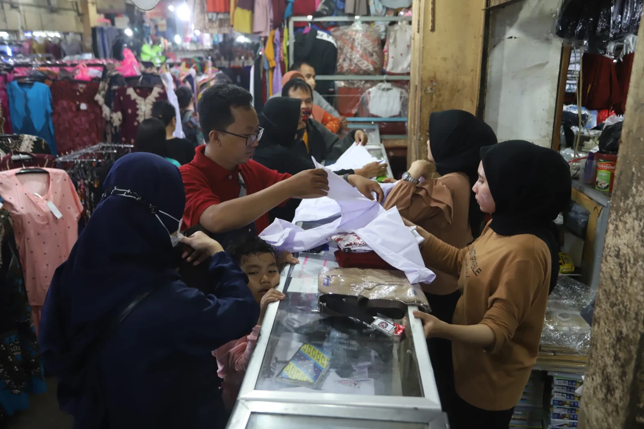 Penjualan Seragam Sekolah...