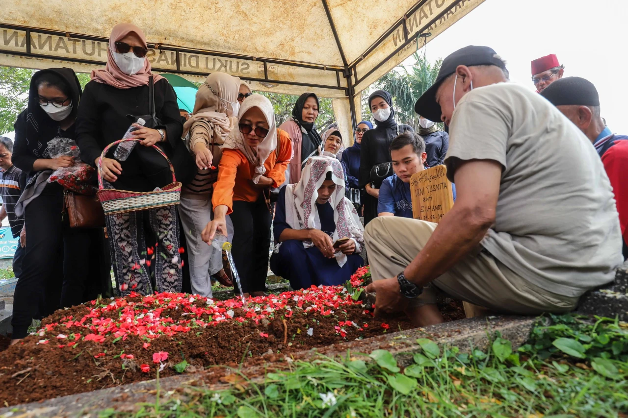 Isak Tangis Keluarga...