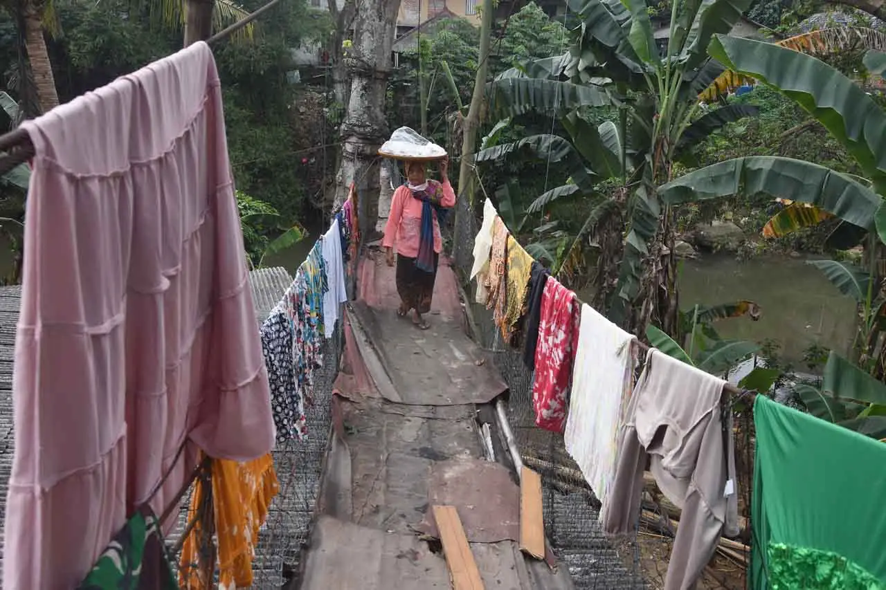 Kondisi Jembatan Gantung...
