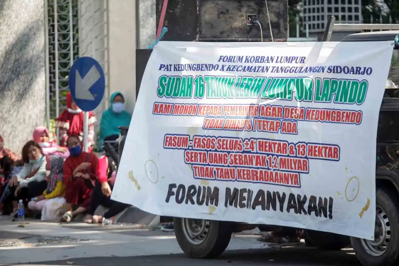Unjuk Rasa Warga Korban...