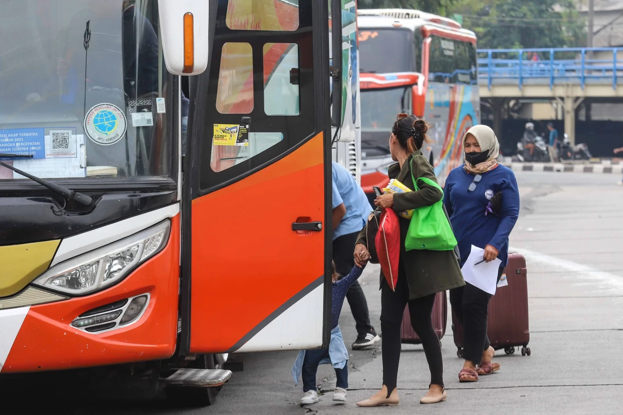 Mulai 17 Juli, Vaksin...