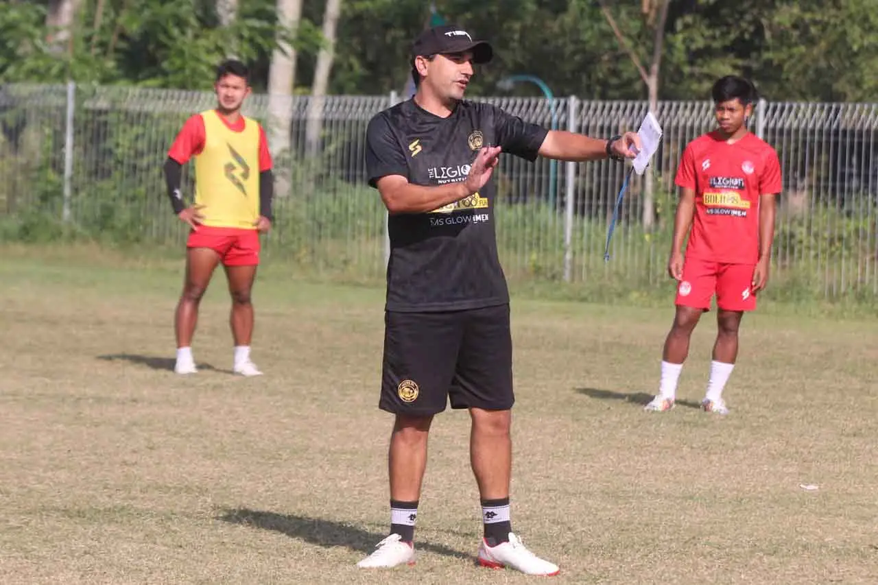 Melihat Persiapan Arema...